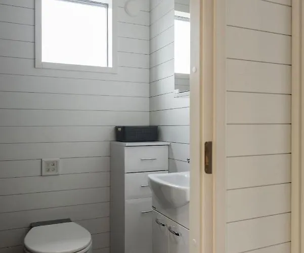 보트호텔 Saunalautta Sisu *