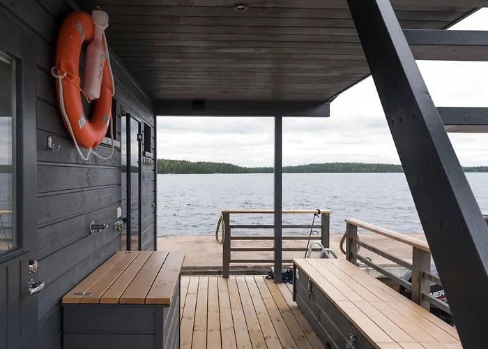 보트호텔 Saunalautta Sisu *