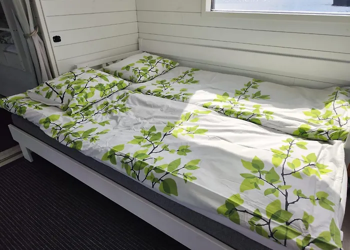 보트호텔 Saunalautta Sisu *